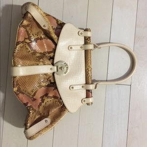 Fendi single strap gorgeous bag!